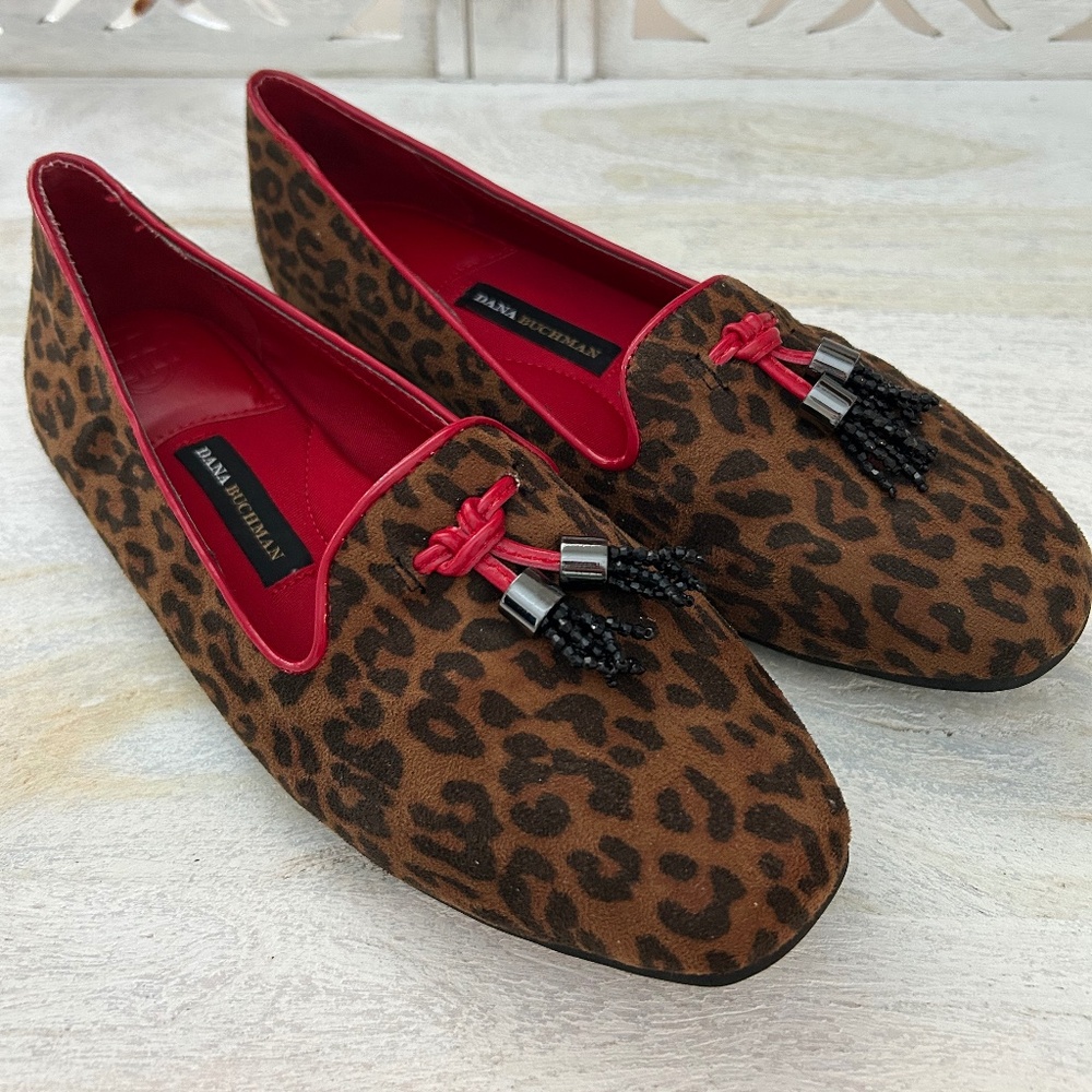 NEW DANA BUCHMAN LEOPARD FLATS BROWN RED TASSELS LOAFERS SHOES SZ 8.5 ANIMAL